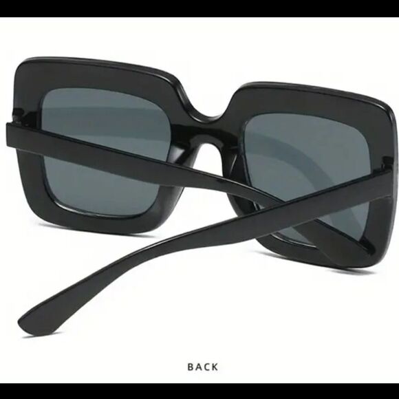 Unisex Luxury Oversized studded sunglasses